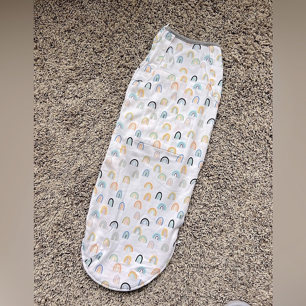 Nanit Sleep Wear Swaddle in Sweet Rainbows NWOT - Picture 3 of 6
